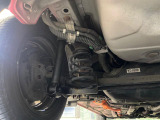 お車を安心してお乗りいただく為には、足回りの定期点検が欠かせません。サービスサポート(有償保証)では無料点検もご提供しており、安心のカーライフをお過ごしいただけるサポート体制が整っています。