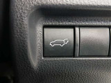 荷物の積み降ろしを快適にしてくれる パワーバックドアスイッチです