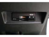 ETC車載器を装備していますので、高速道路の料金所をスムーズに通過。料金もお得になる場合があります。