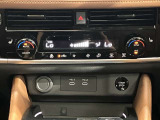 【エアコン】乗員に合わせて温度設定ができるエアコン独立温度調整機能を運転席、助手席、後席に装備!