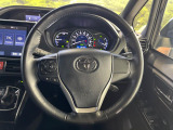 【純正革巻きステアリング】上質な革を使用することで、手にしっかり馴染みとても運転しやすいハンドルです♪