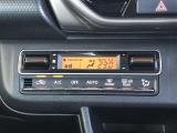 オートエアコンを装着しておりますので車内をお好みの快適な温度に保つことが可能です!