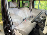 運転席シート廻りは使用感も少なく、良好な状態となっています。丁寧に使われていたことがよくわかりますね。