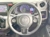 【純正革巻きステアリング】上質な革を使用することで、手にしっかり馴染みとても運転しやすいハンドルです♪