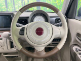 【純正革巻きステアリング】上質な革を使用することで、手にしっかり馴染みとても運転しやすいハンドルです♪