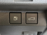 【パワーバックドア】スマートキーや運転席のボタンを押すだけでリアゲートが自動で開閉します!荷物を持っている時や、高い位置にあるバックドアを閉める際に便利な機能です♪