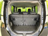 普段のお買い物や通勤、送迎等に十分な荷室スペースを確保しております。セカンドシートを倒すと、大きな荷物の積載も可能です♪