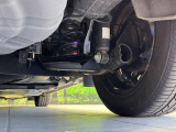 お車を安心してお乗りいただく為には、足回りの定期点検が欠かせません。サービスサポート(有償保証)では無料点検もご提供しており、安心のカーライフをお過ごしいただけるサポート体制が整っています。