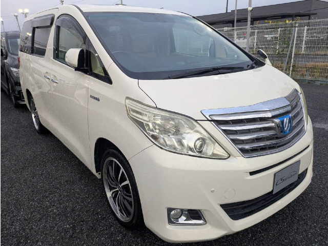 アルファード ハイブリッド 2.5 G E-Four 4WD プレミアムサウンド 禁煙
