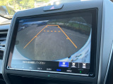 バックモニター装備。画面にて後方の確認が行えるので、バック駐車や車庫入れの際には重宝します。車の運転に慣れない方でも安心のガイドライン表示機能付。