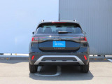 リヤフォグランプ付きで霧中運転での後突を防止します。