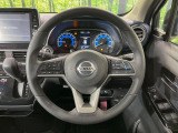 【純正革巻きステアリング】上質な革を使用することで、手にしっかり馴染みとても運転しやすいハンドルです♪