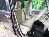 運転席シート廻りは使用感も少なく、良好な状態となっています。丁寧に使われていたことがよくわかりますね。