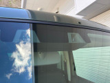 【衝突被害軽減ブレーキ】前方の車両や歩行者を検知し、ブザー音や表示によって警告!衝突の可能性が高まるとブレーキ踏力をアシストしてくれますが、あくまでもサポートですので運転手の判断・操作が大事です☆