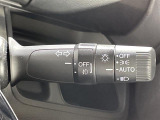 【オートライト(AUTO)】外の明るさをシステムが感知して、自動でヘッドライトが点灯します!ヘッドライトをつけ忘れを防ぐ便利機能です。