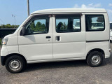 ご覧いただきありがとうございます!車両販売以外でも一般整備や板金など幅広く行っておりますのでお車の事でお悩みの際はお気軽にお問合せ下さい!