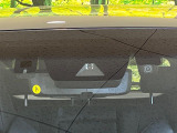 【トヨタセーフティセンス】走行中に前方の車両等を認識し、衝突しそうな時は警報とブレーキで衝突回避と被害軽減をアシスト。より安全にドライブをお楽しみいただけます。