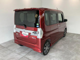 お客様にぴったりなおクルマをお選びいただけますように様々な展示車をご用意致しております!ダイハツの軽自動車だけではなく、他メーカー車やコンパクトカー・ミニバンなども数多く取り揃えております!