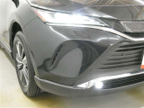 LEDヘッドライトです。デザイン性がよくとても明るいので、夜間の走行や悪天候でも安心です。しかも長寿命!