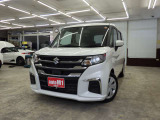 気持ち良く新しいカーライフがスタートできます様全車内外装クリーニングを実施しております。