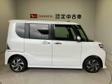 車両右側面からの写真になります。車をご覧になりたい時はお気軽に最寄りの店舗へご相談下さい。