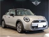 MINI認定中古車は第三者品質評価制度も採用しております。AIS方式による車両品質評価制度も導入し公平な車両コンデション評価を行うことにより車両品質の透明性を高めると同時に更なる信頼と安心をお届けします