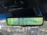 【デジタルインナーミラー】後席の大きな荷物や同乗者で後方が確認しづらい時でも安心!カメラが撮影した車両後方の映像をルームミラー内に表示。クリアな視界で状況の確認が可能です!