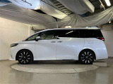 助手席側は電動スライドドアになってます。運転席やキーのリモコンで開閉できるので手が塞がっていても楽に積み降ろし出来ますよ。