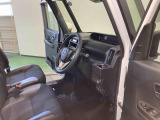 納車前にはプロのメカニックが点検、整備を行いますので安心してお乗り頂けます!!