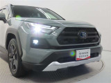 高輝度で点灯速度が速く、しかも消費電力の少ないLEDヘッドライトが装備されています!LEDの明るい光が走行中の視界の確保をサポートして、夜のドライブがより楽しく安全に運転できます♪