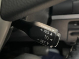 【クルーズコントロール】高速道路もラクラク走行。アクセルを離しても一定速度で走行ができ、長距離運転時の負担を軽減!加速・減速も簡単なスイッチ操作で調整できます。