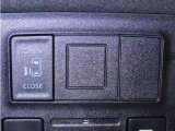 左側電動スライドドアを装備しております。