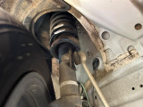 お車を安心してお乗りいただく為には、足回りの定期点検が欠かせません。サービスサポート(有償保証)では無料点検もご提供しており、安心のカーライフをお過ごしいただけるサポート体制が整っています。