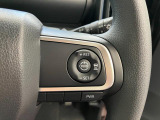 【アダプティブクルーズコントロール】 走行中に先行車の様子を検知しながら、設定した速度の範囲内で先行車との距離のキープを支援!疲れにくく、長距離運転中の渋滞なども快適に運転できます。