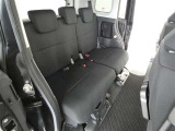 ゆとりある広々とした車内空間は、ドライブを始め買い物やレジャーなど、幅広く活躍します。一人でもみんなとでもお出かけを楽しみましょう!