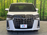弊社では、全車『修復歴なし』のお車のみ取り扱っております。専任バイヤーによる厳選した仕入れの後、入庫後の車両チェックを行い、ネクステージが認定した高品質な中古車をご提供しております。
