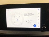 【8インチディスプレイオーディオ】各種オーディオ機能とスマホ連携機能を搭載。コネクティッドナビ対応。車載ナビ機能は搭載されていません。機能の詳細につきましては、展示店舗までお尋ねください。
