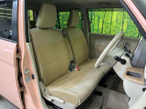 運転席シート廻りは使用感も少なく、良好な状態となっています。丁寧に使われていたことがよくわかりますね。