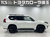 後席ガラスにフィルムが貼られております!直射日光の緩和とプライバシー保護にも役立ちます!