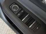 電動格納式ドアミラー・パワーウインドウを装備しています。