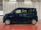 【スマートアシスト搭載車】 衝突回避支援ブレーキ機能(対車両・歩行者)、衝突警報機能(対車両・対歩行者)、誤発信抑制制御機能などの機能で安全な運転をサポートします。
