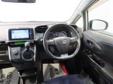 操作しやすい運転席シート回りスイッチ&レバー類