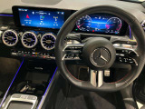 握りやすいハンドルの形状をしておりますので、お客様の運転をサポートしてくれます!