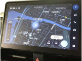 純正ナビを装備。タッチパネル式で使いやすく、お出かけもラクラクです。