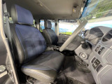 運転席シート廻りは使用感も少なく、良好な状態となっています。丁寧に使われていたことがよくわかりますね。