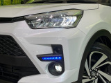 【シーケンシャルターンランプ付きLEDヘッドライト】人気の『流れるウィンカー』付きのLEDヘッドライトを装備♪高級感はもちろん、点灯時は存在感たっぷりで他車からも認識されやすく安心です。