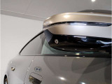 【BMWミラー】視認性の高いスタイリッシュなミラー。自動防眩機能も付いており夜間のドライビングをサポートします。
