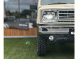 角型2 灯LED とクロームパーツの組み合わせをご覧ください。