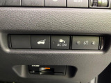 【パワーバックドア】スマートキーや運転席のボタンを押すだけでリアゲートが自動で開閉します!荷物を持っている時や、高い位置にあるバックドアを閉める際に便利な機能です♪