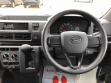 運転中も見やすいメーター。